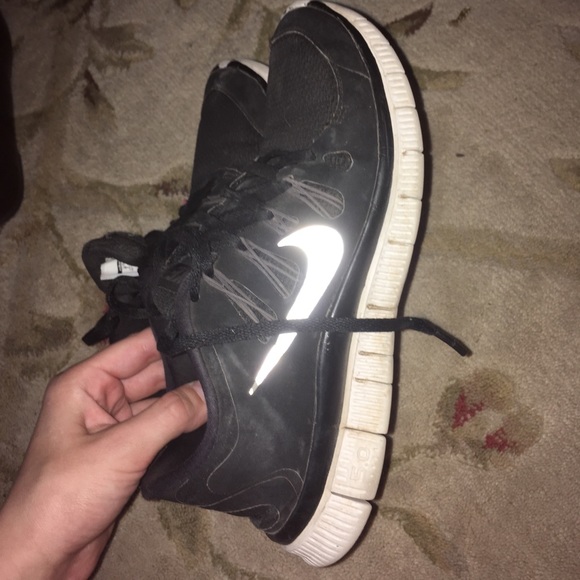 womens Nike shoes - Picture 1 of 2